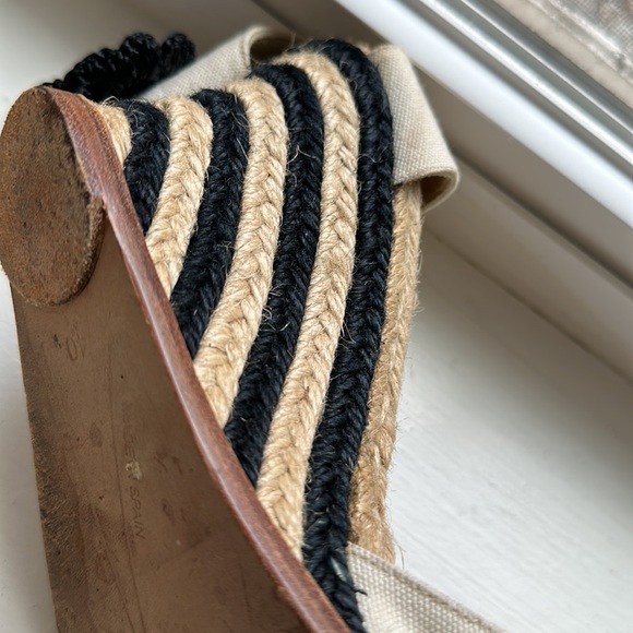 Black and White Espadrille Sandal Heels With Ankle Flower Size 40 Made in Spain - Picture 7 of 8